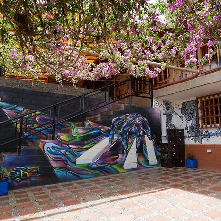 Casa Kayam Art Hostel Coliving Coworking Guatapé Extérieur photo