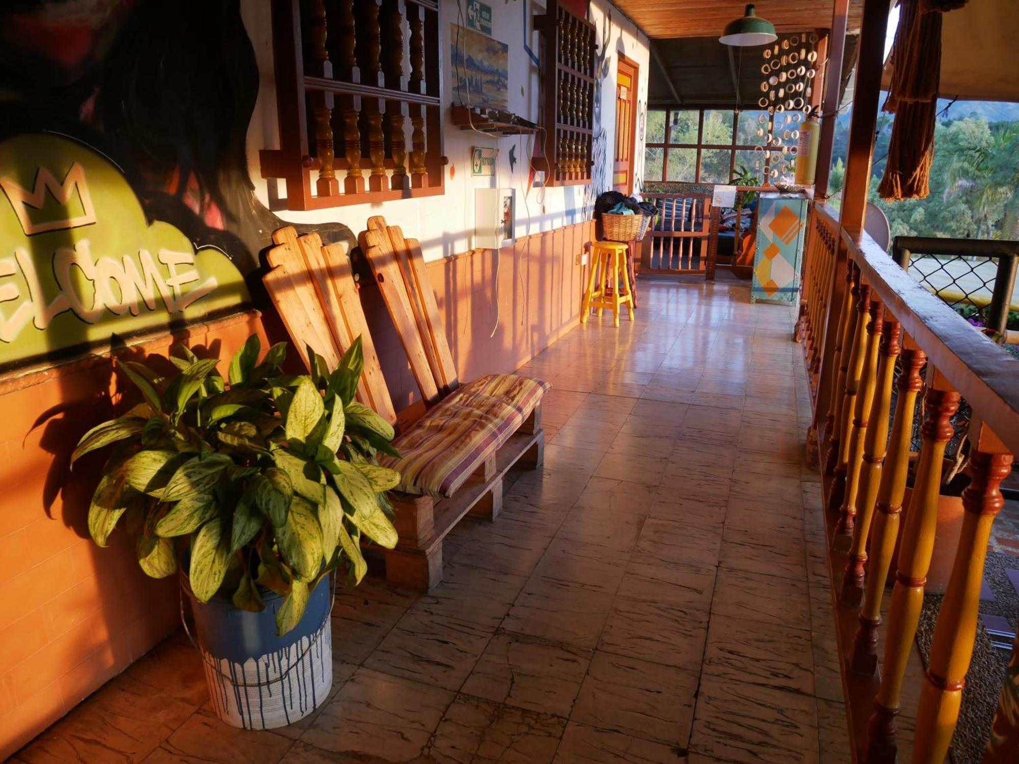 Casa Kayam Art Hostel Coliving Coworking Guatapé Extérieur photo
